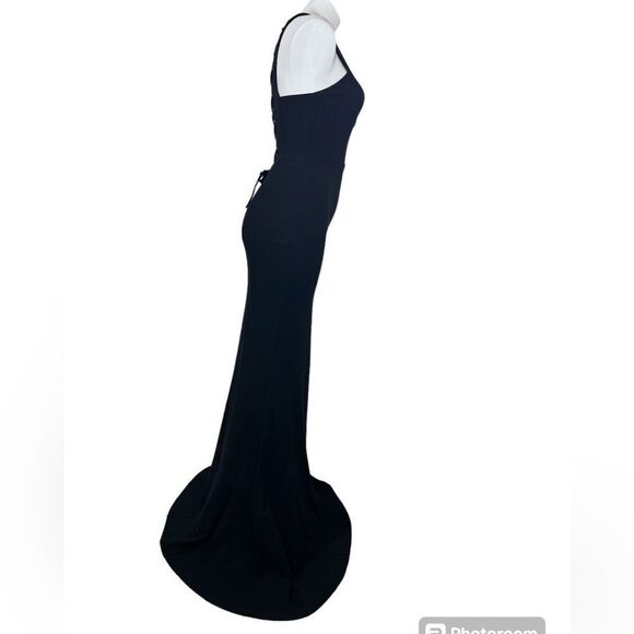 Lovers+ Friends Black Abbey Maxi Gown Size Small Sleeveless Fishtail Style - Picture 4 of 15